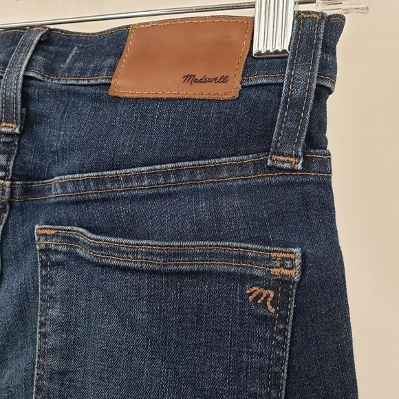 Madewell 9" Mid-Rise Skinny Jeans in Hayes Wash: Button-Front Edition, - Picture 5 of 11